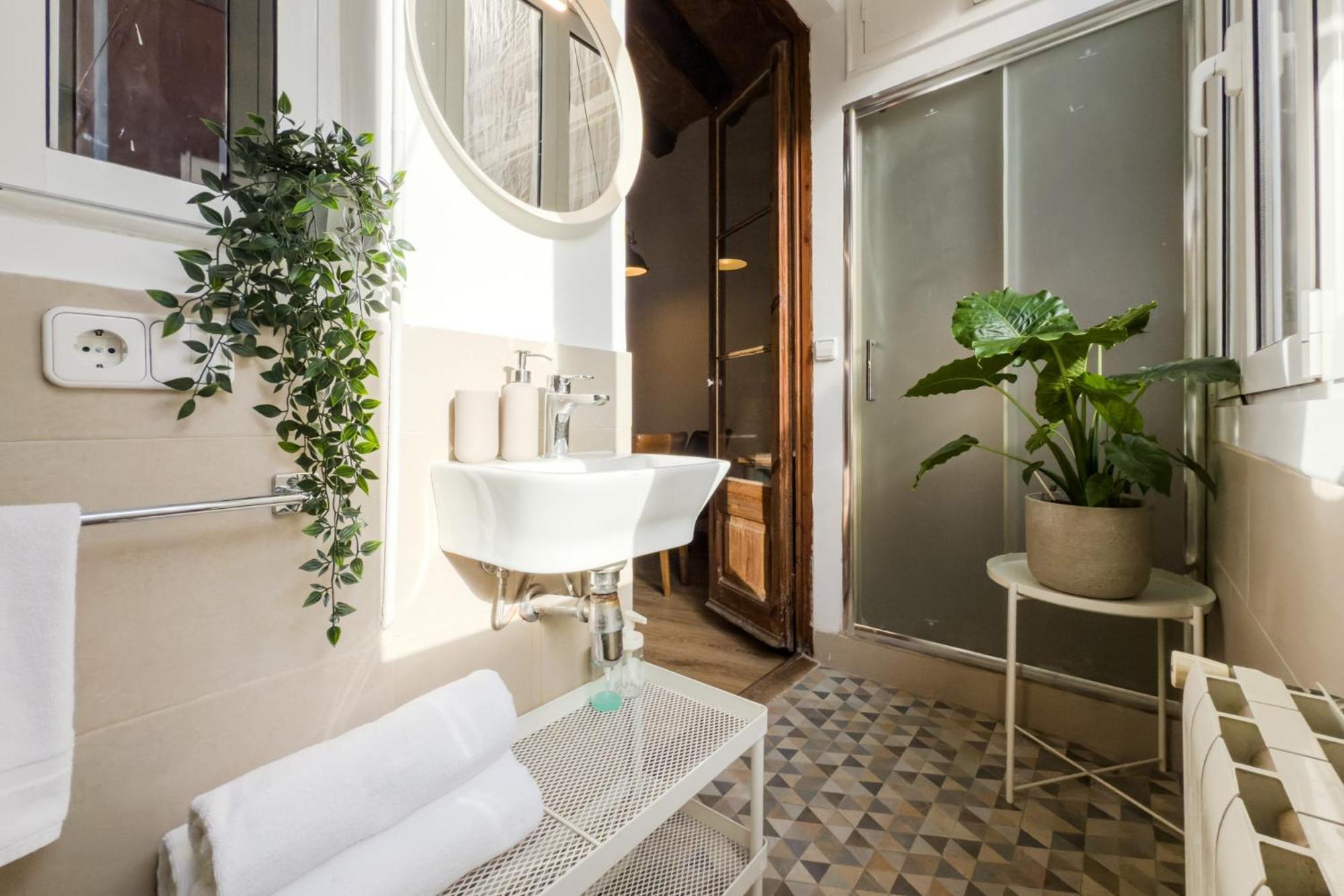Magalhaes - Trad Flat In Poble Sec, Near Ramblas Barcelona Exterior foto
