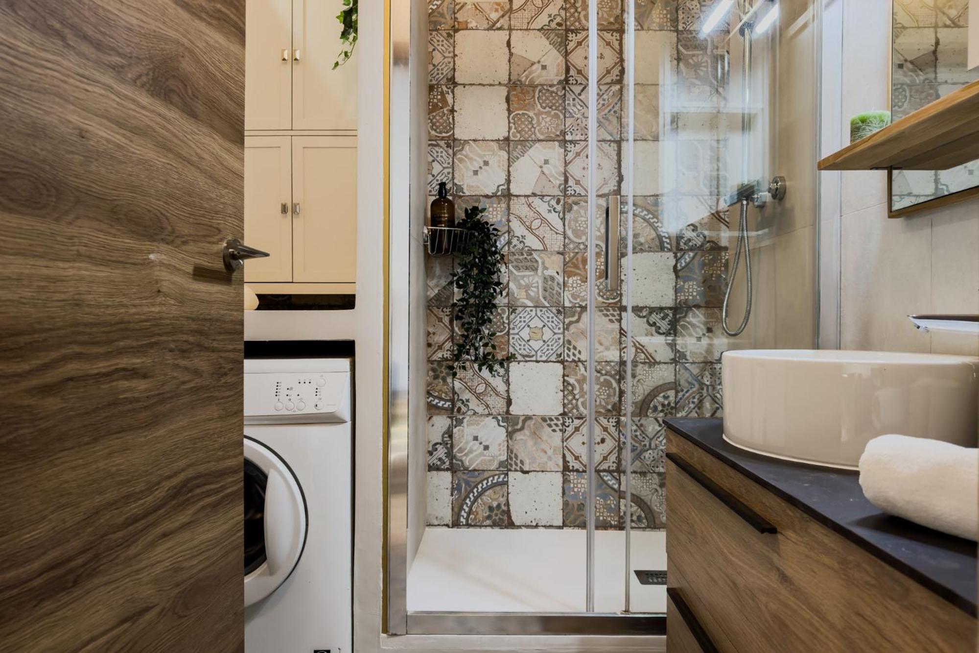 Magalhaes - Trad Flat In Poble Sec, Near Ramblas Barcelona Exterior foto