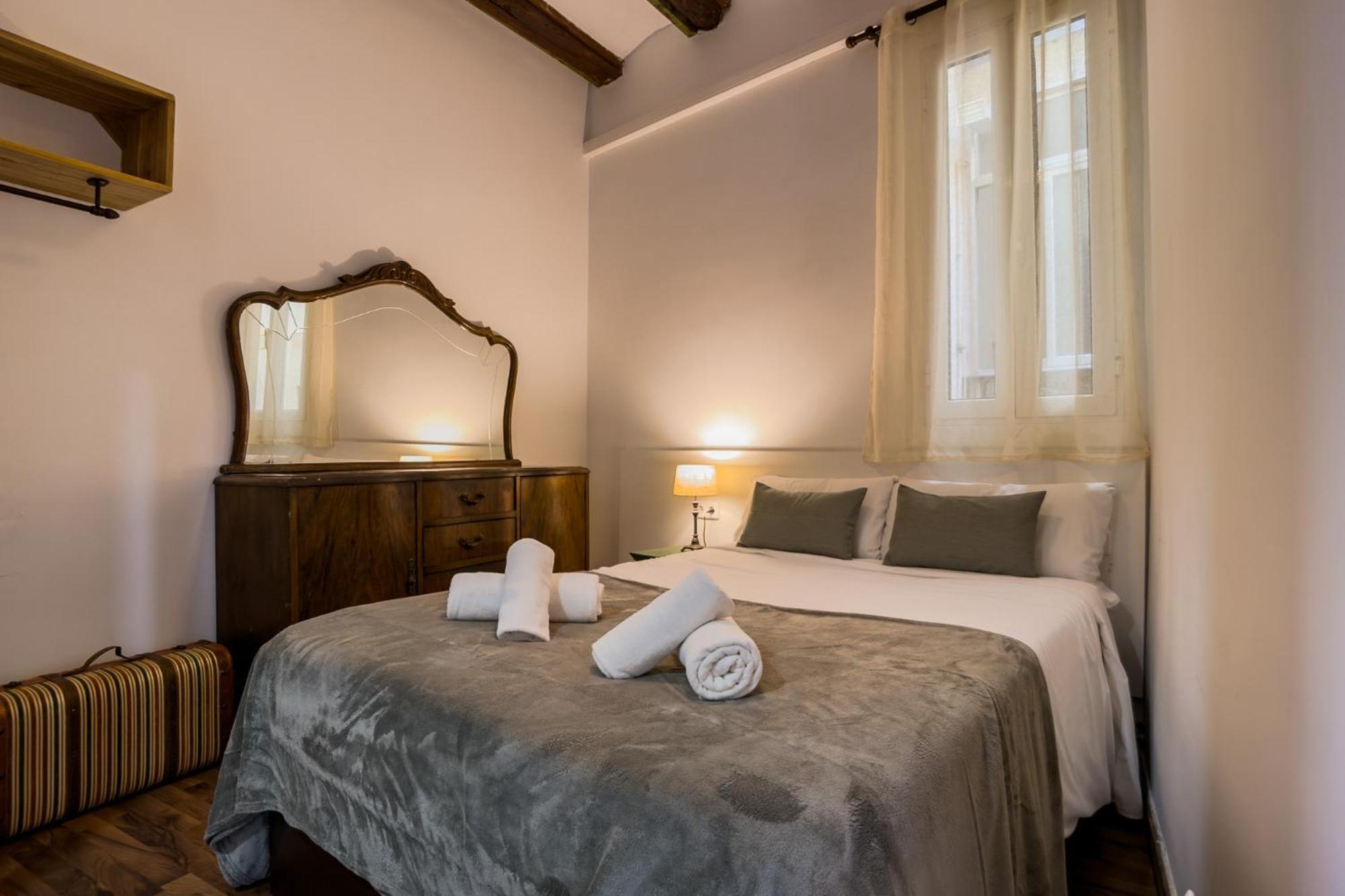 Magalhaes - Trad Flat In Poble Sec, Near Ramblas Barcelona Exterior foto